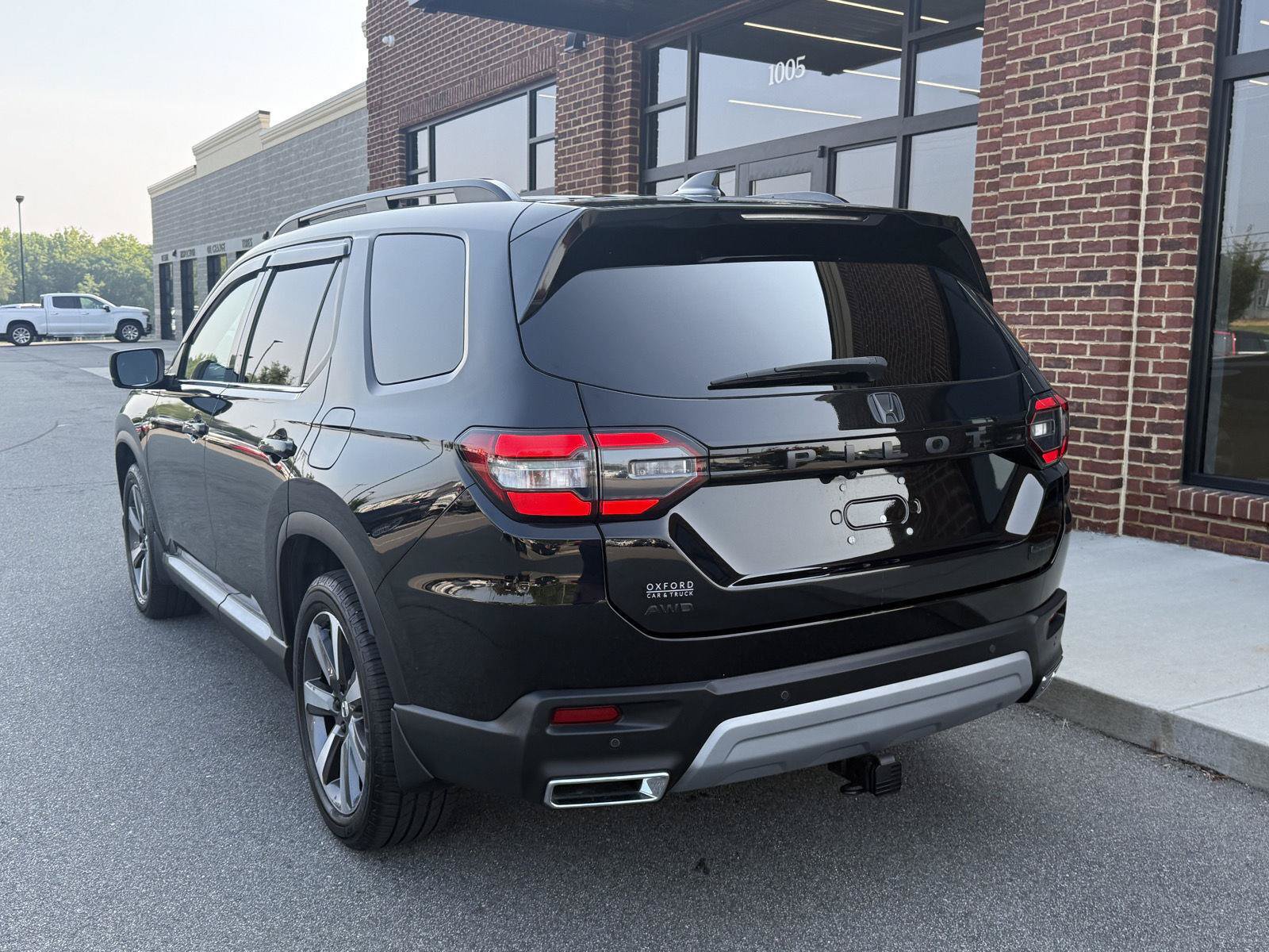 Used 2024 Honda Pilot Touring image 21