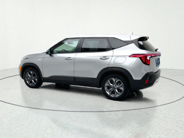 Certified 2024 Kia Seltos LX AWD/4WD image 3