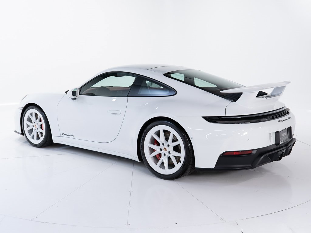 Used 2025 Porsche 911 Carrera 4 GTS image 3