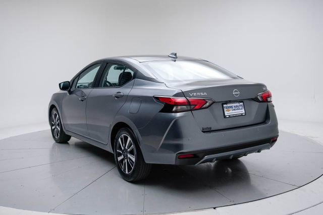 Used 2024 Nissan Versa SV image 3