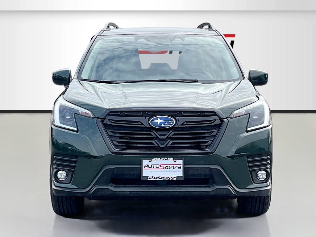 Used 2024 Subaru Forester Premium image 2
