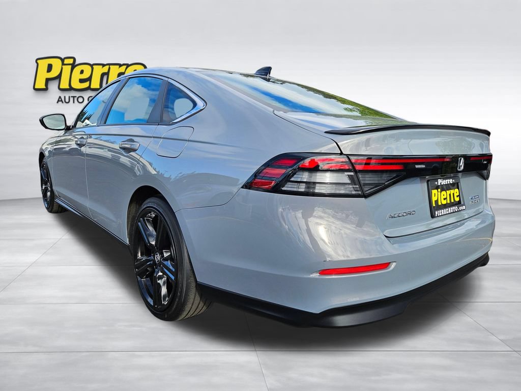 Used 2023 Honda Accord Sport image 3