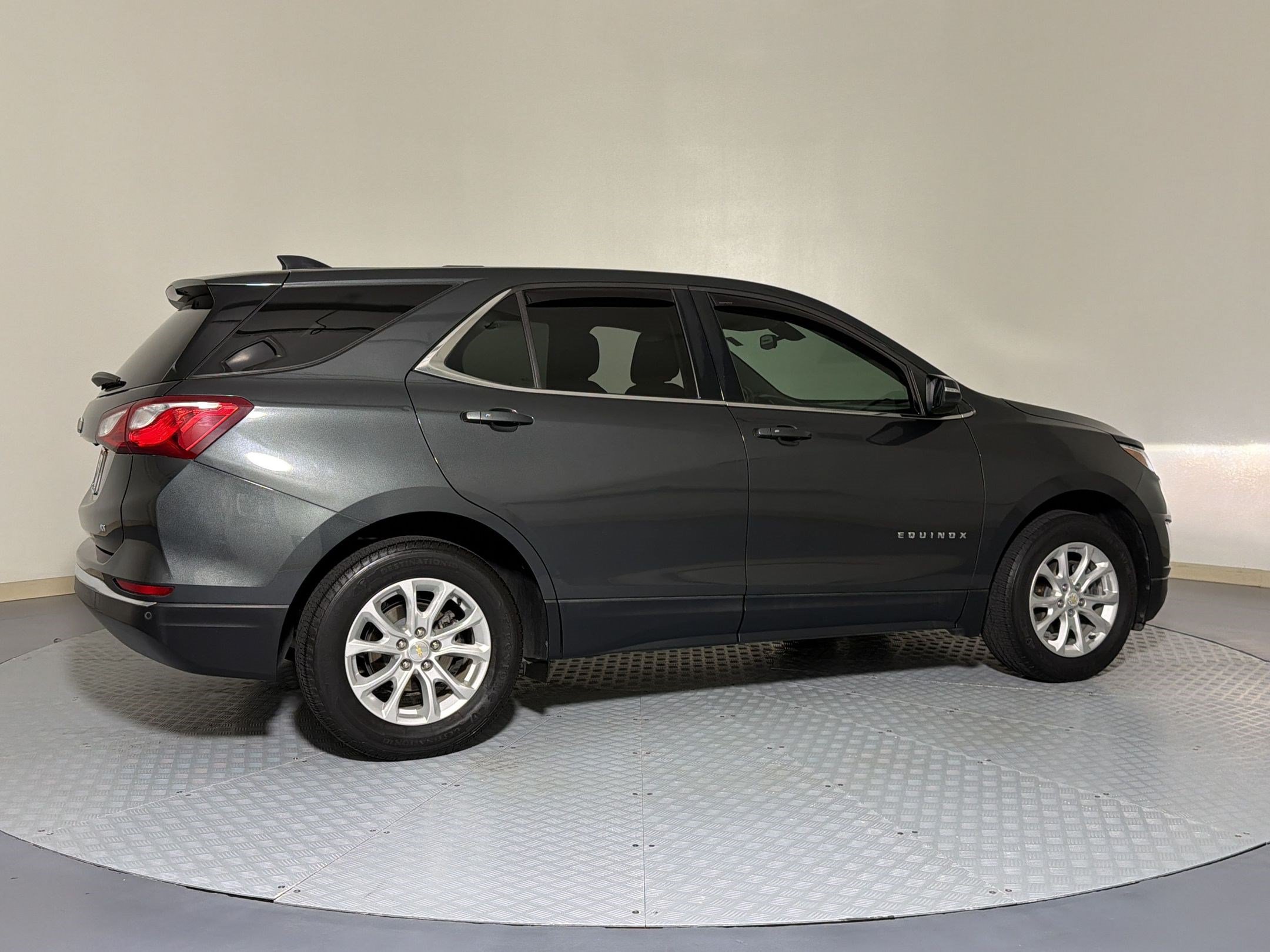 Used 2018 Chevrolet Equinox LT FWD image 8