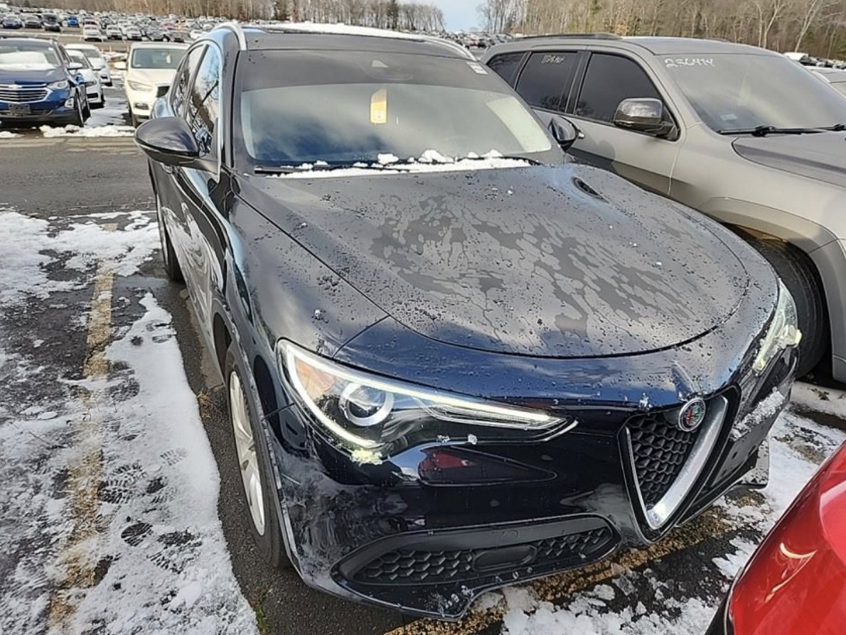 Used 2018 Alfa Romeo Stelvio Ti image 3