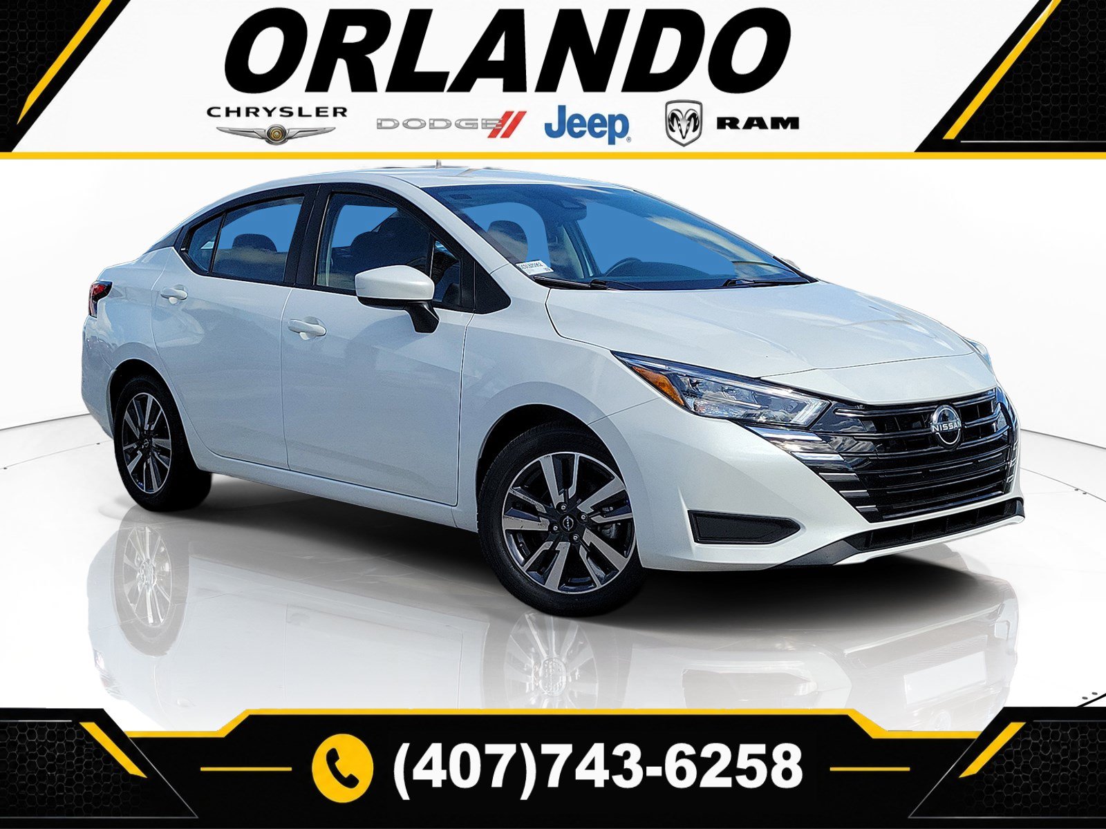 Used 2025 Nissan Versa SV FWD image 1