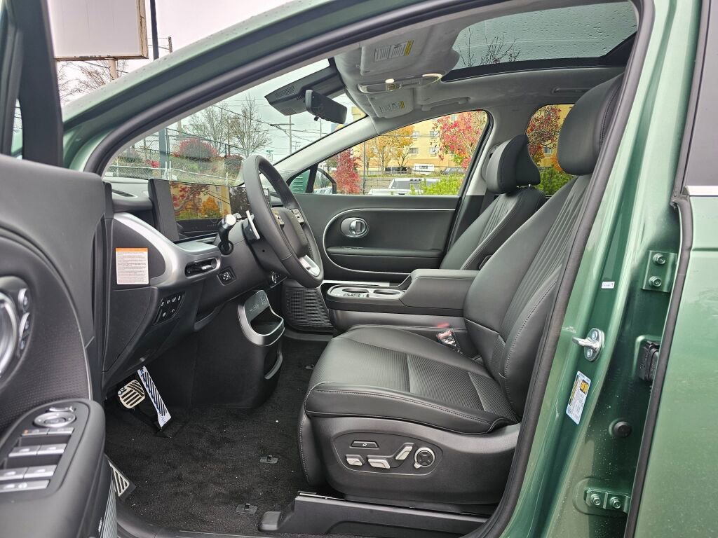 New 2026 Hyundai Ioniq 9 Calligraphy image 16