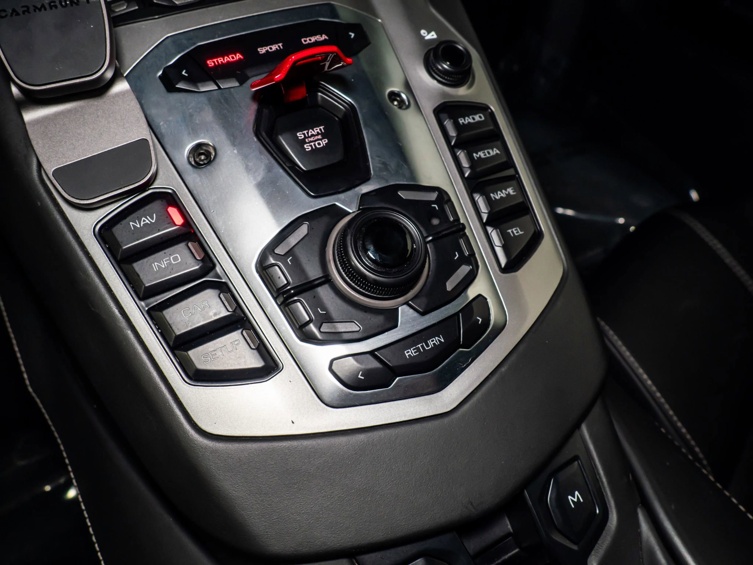 Used 2013 Lamborghini Aventador LP 700-4 image 24