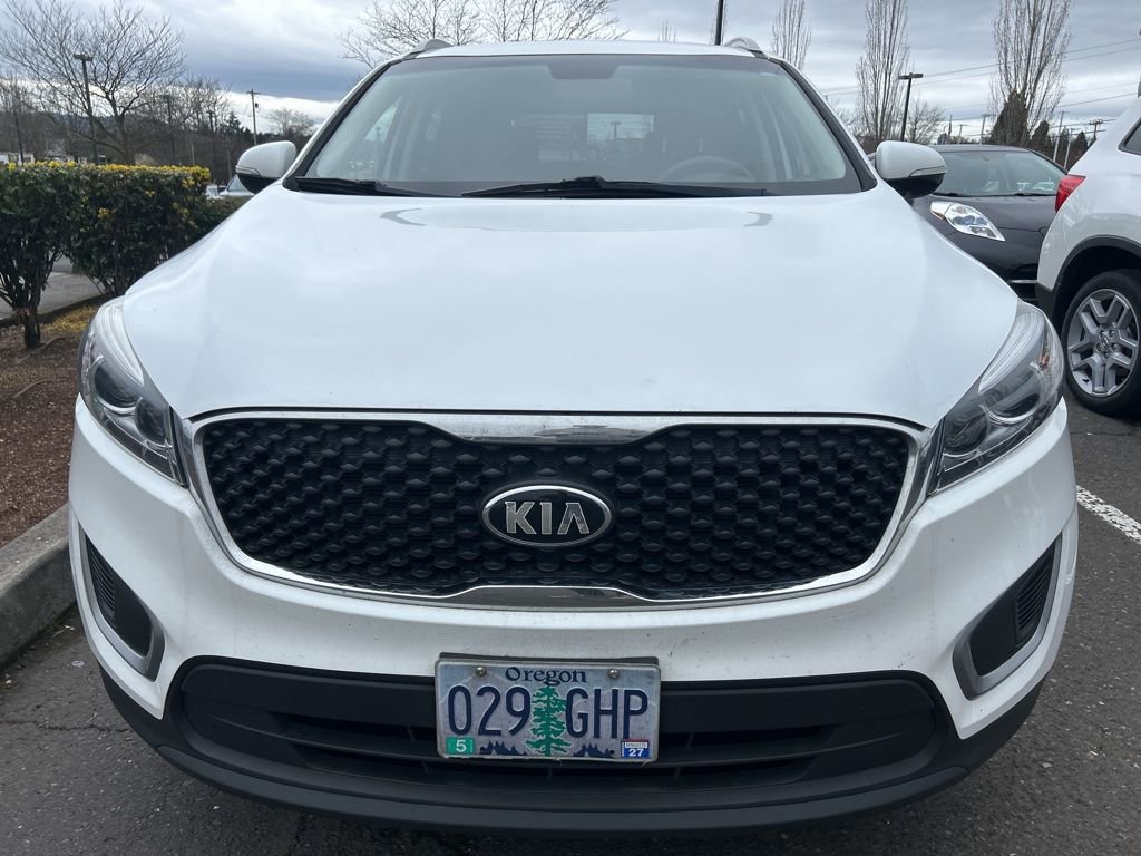 Used 2018 Kia Sorento LX image 2