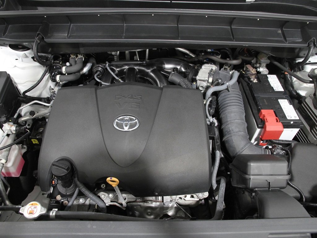 Used 2022 Toyota Highlander XLE image 21