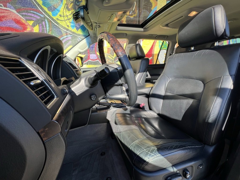 Used 2013 Toyota Land Cruiser image 17