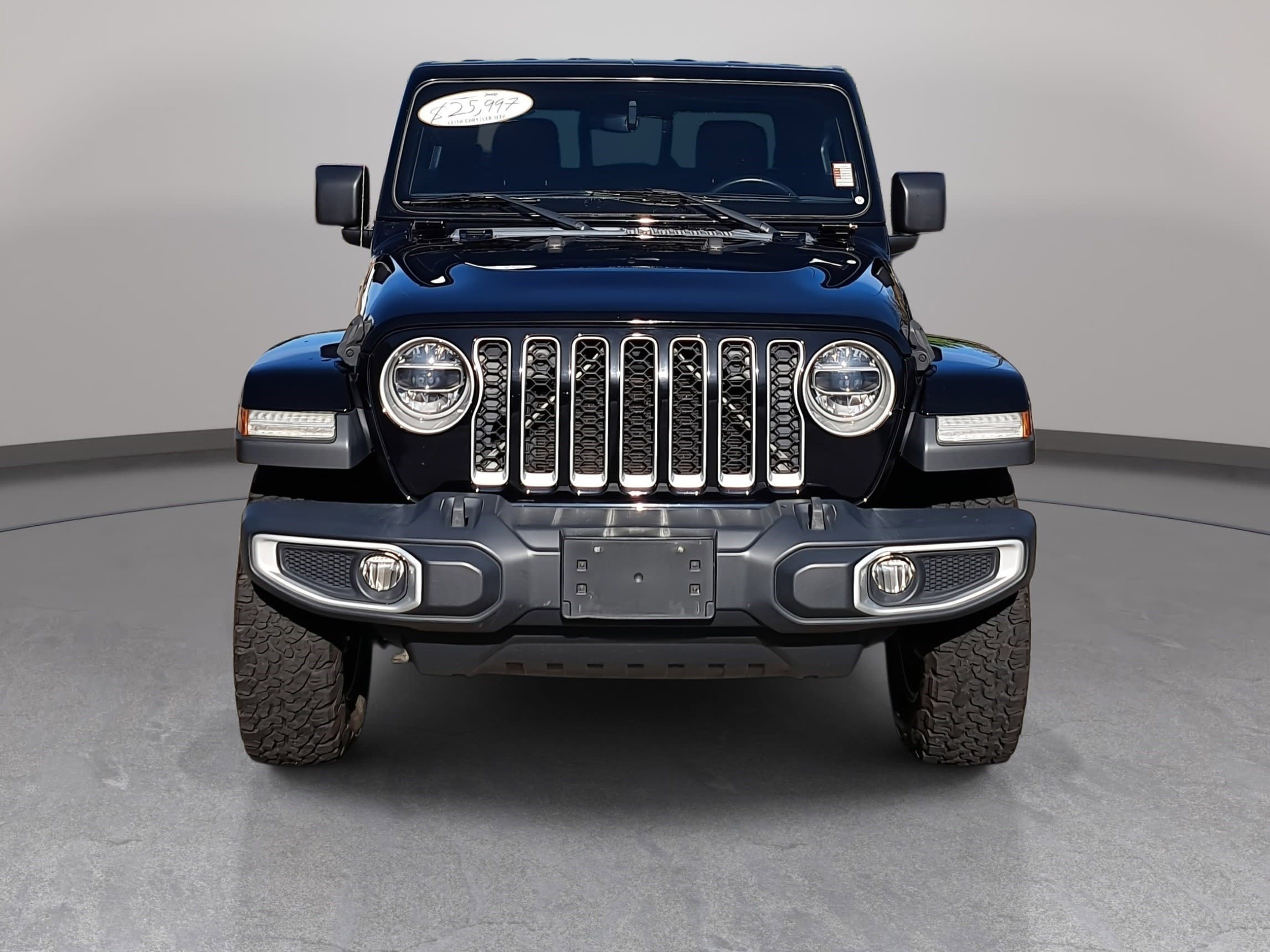 Used 2020 Jeep Gladiator Overland image 2