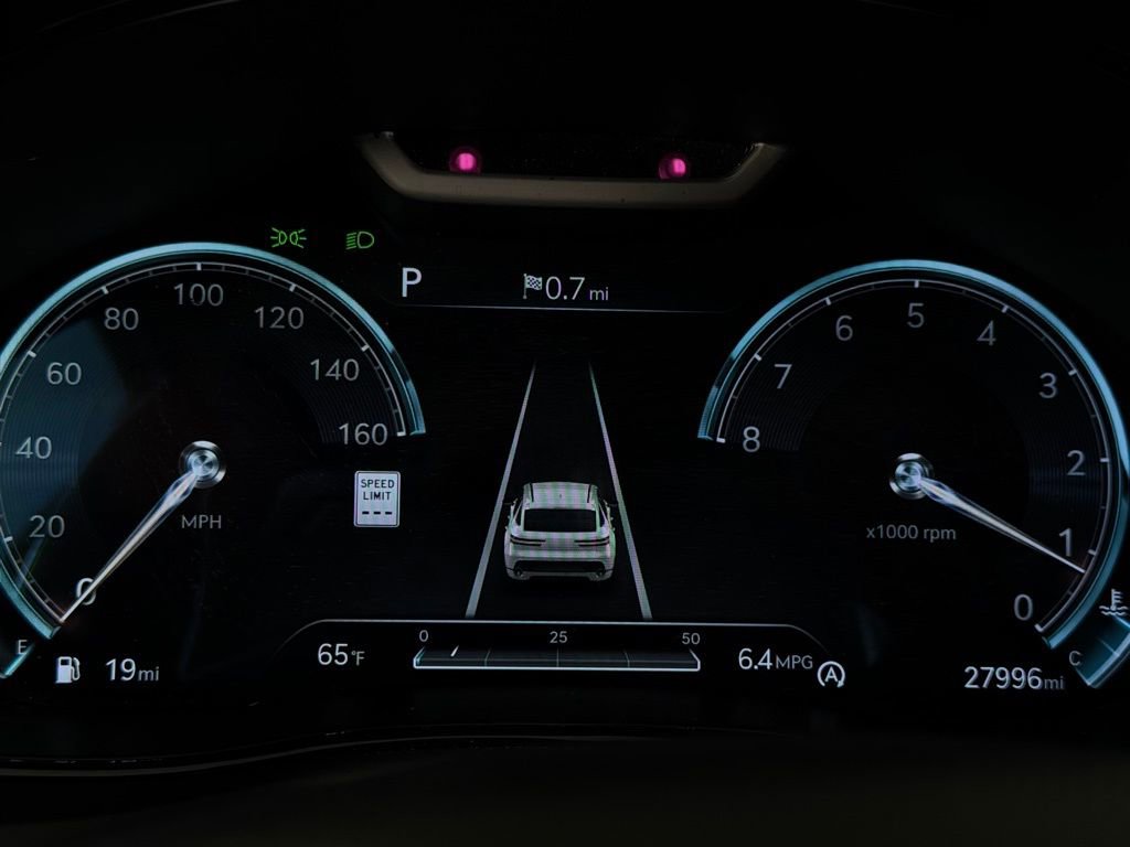 Used 2023 Genesis GV70 2.5T w/ Sport Prestige Package image 21