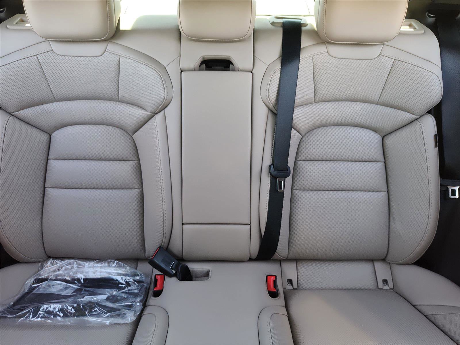 Used 2025 Porsche Taycan image 25