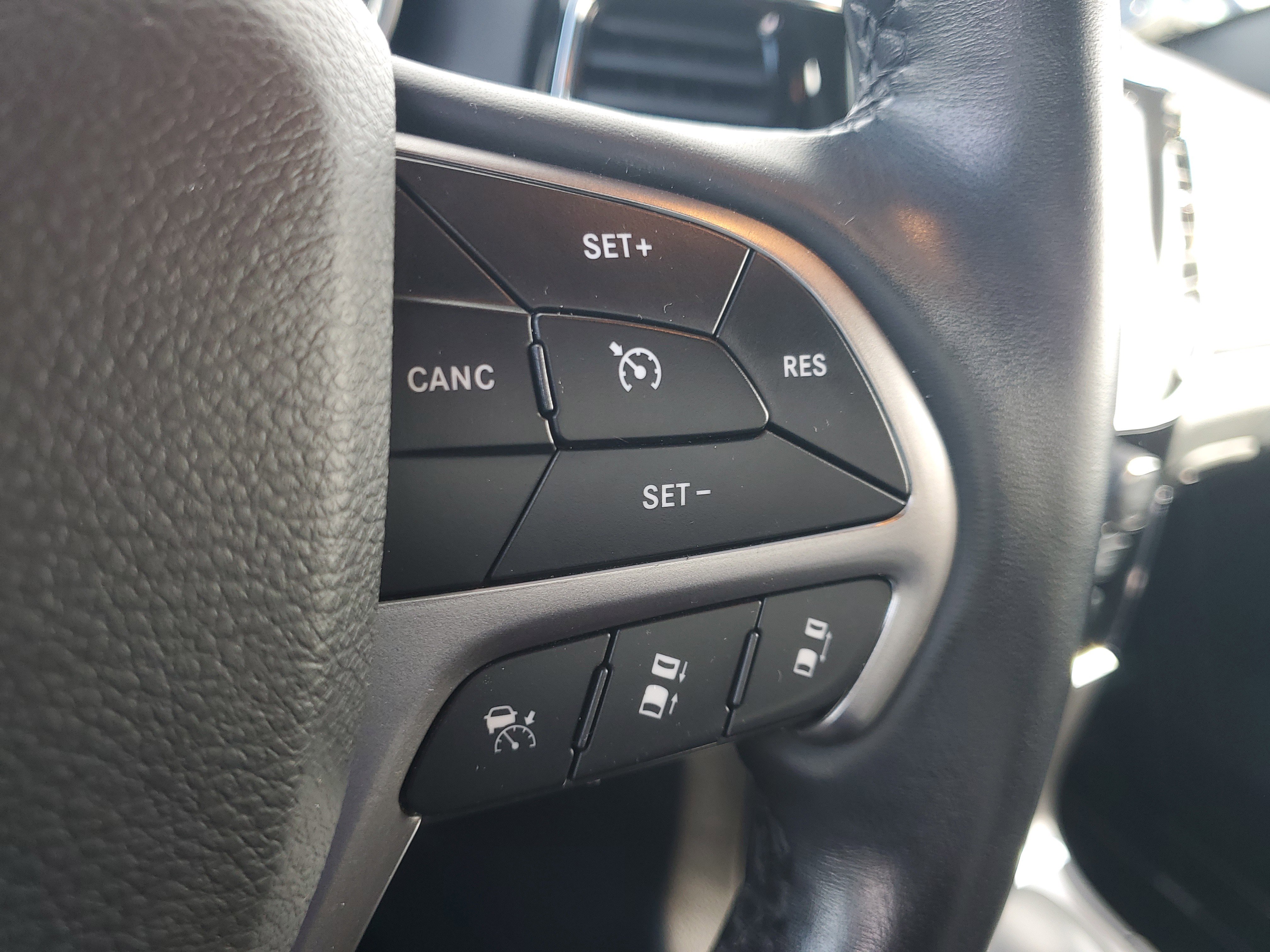 Used 2021 Jeep Grand Cherokee Limited w/ Quick Order Package 28K 80th image 19