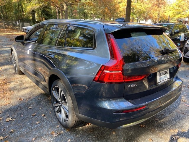New 2026 Volvo V60 B5 Cross Country Plus w/ Climate Package image 5