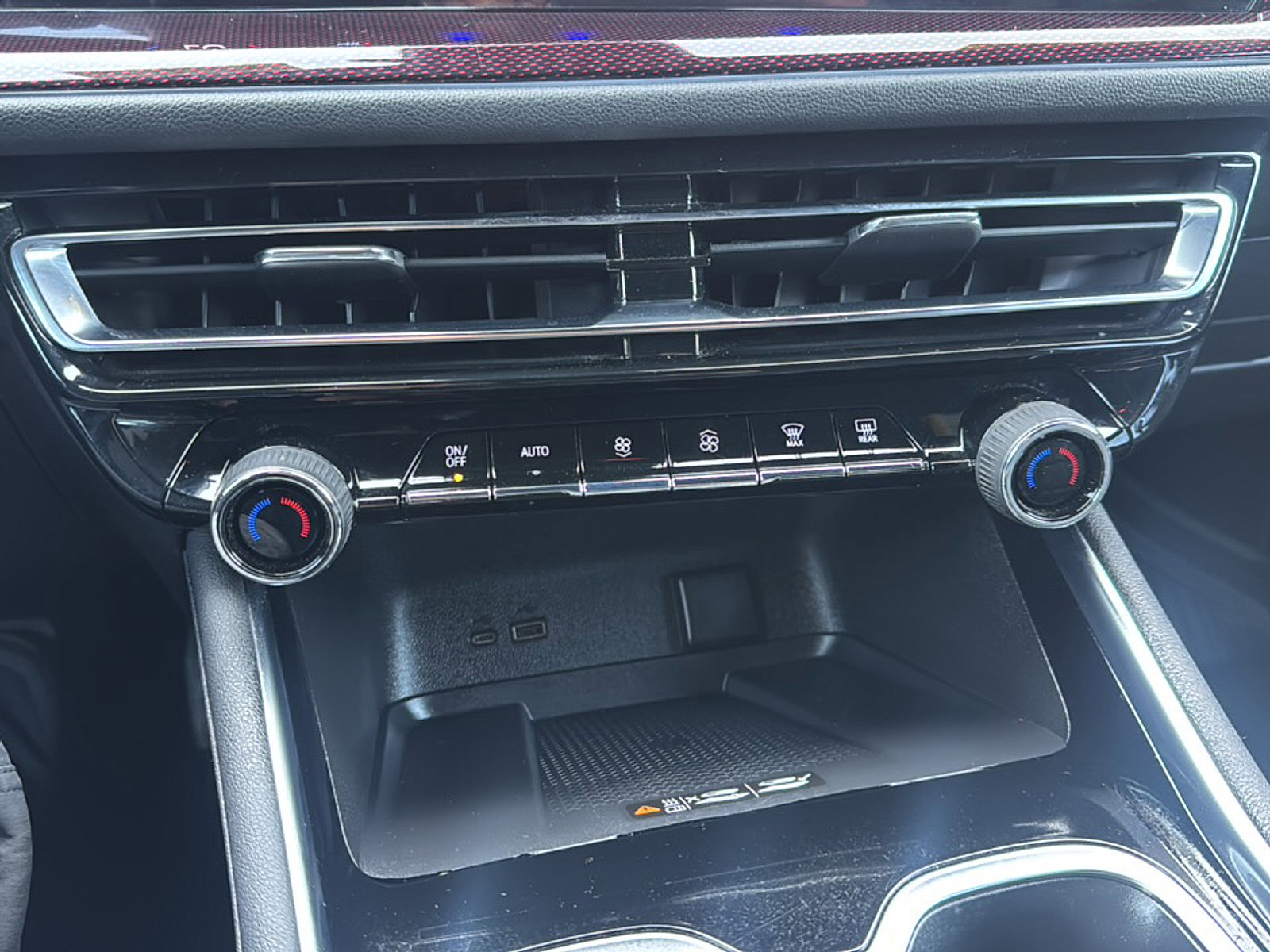 Used 2024 Chevrolet Traverse Z71 w/ LPO, Floor Liner Package image 37