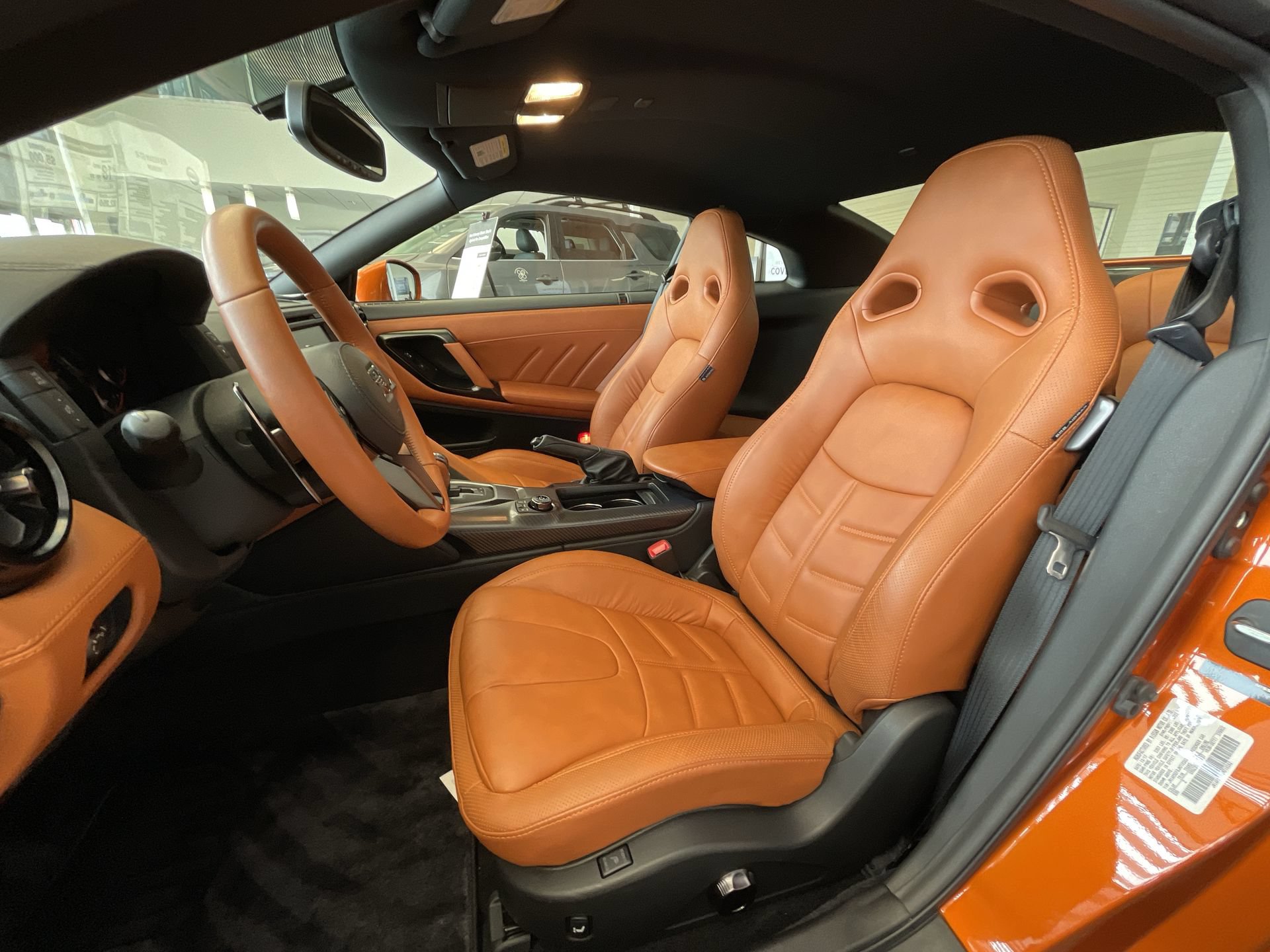 Used 2018 Nissan GT-R Premium w/ Premium Interior Package AWD/4WD image 14