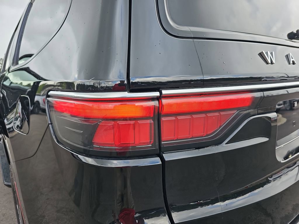 Used 2024 Jeep Wagoneer Series II w/ Flexible Seating Group image 38