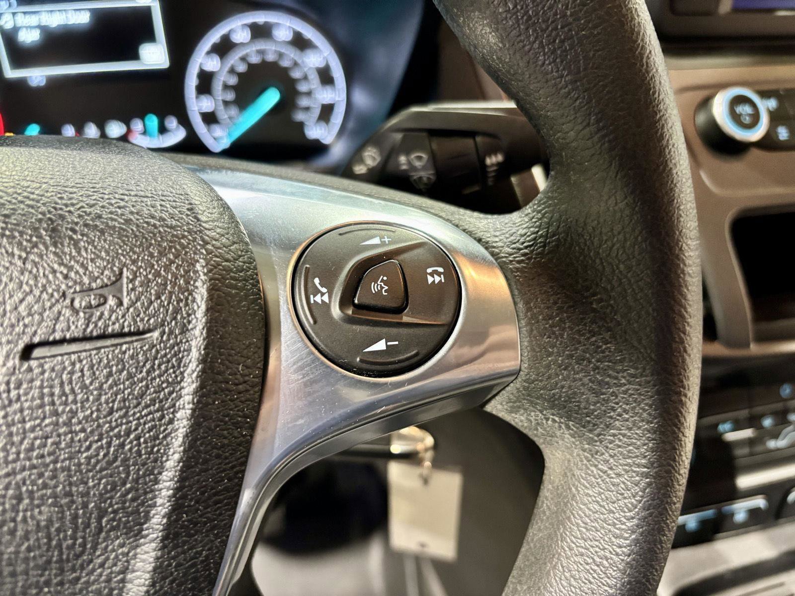 Used 2020 Ford Transit Connect XL image 33