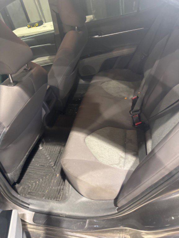 Used 2019 Toyota Camry LE image 9