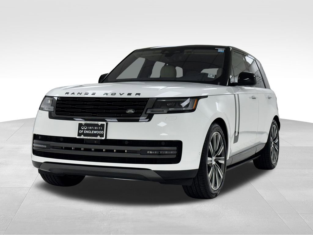 Used 2023 Land Rover Range Rover SE image 3