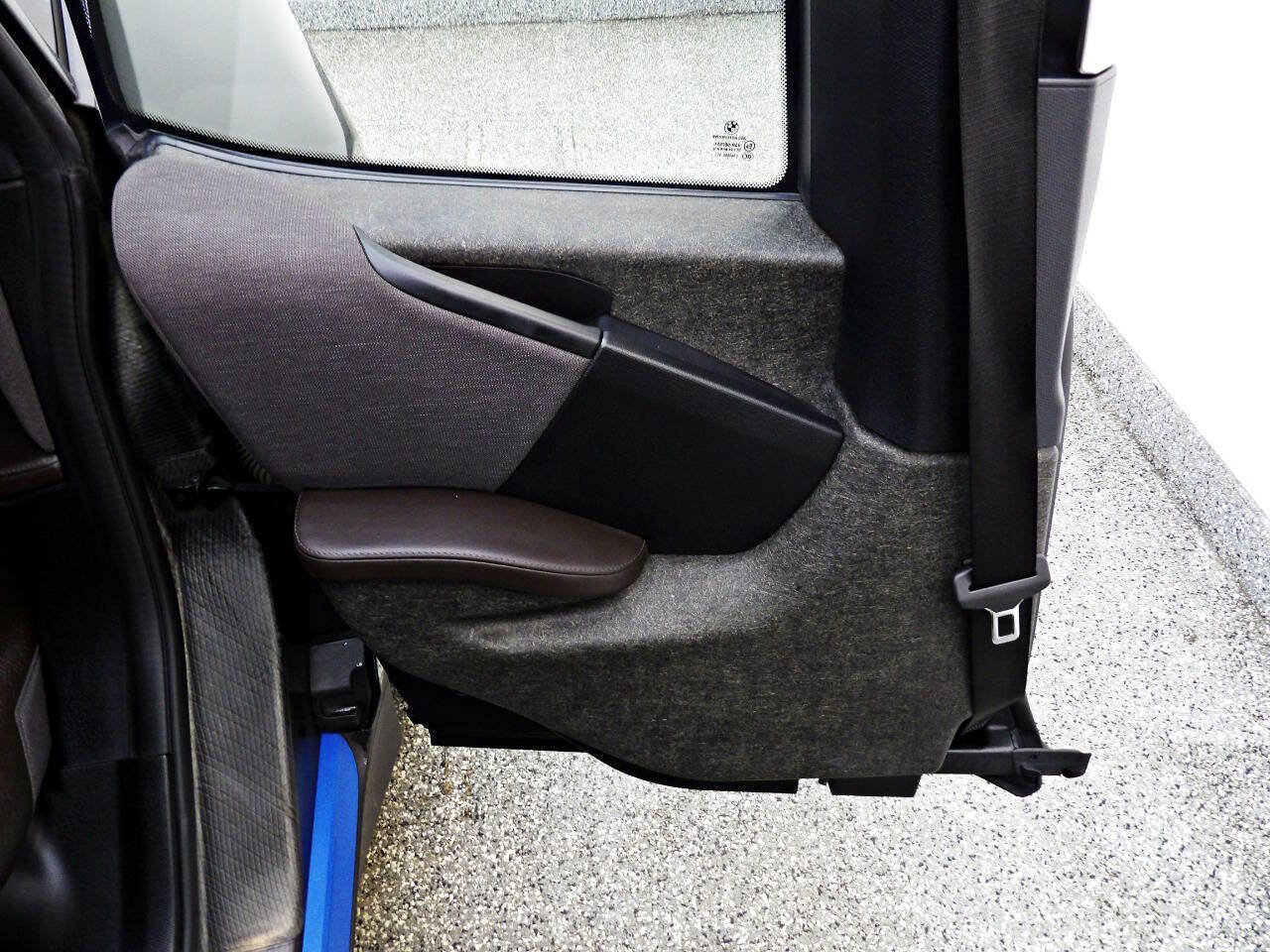 Used 2017 BMW i3 w/ Range Extender RWD image 9