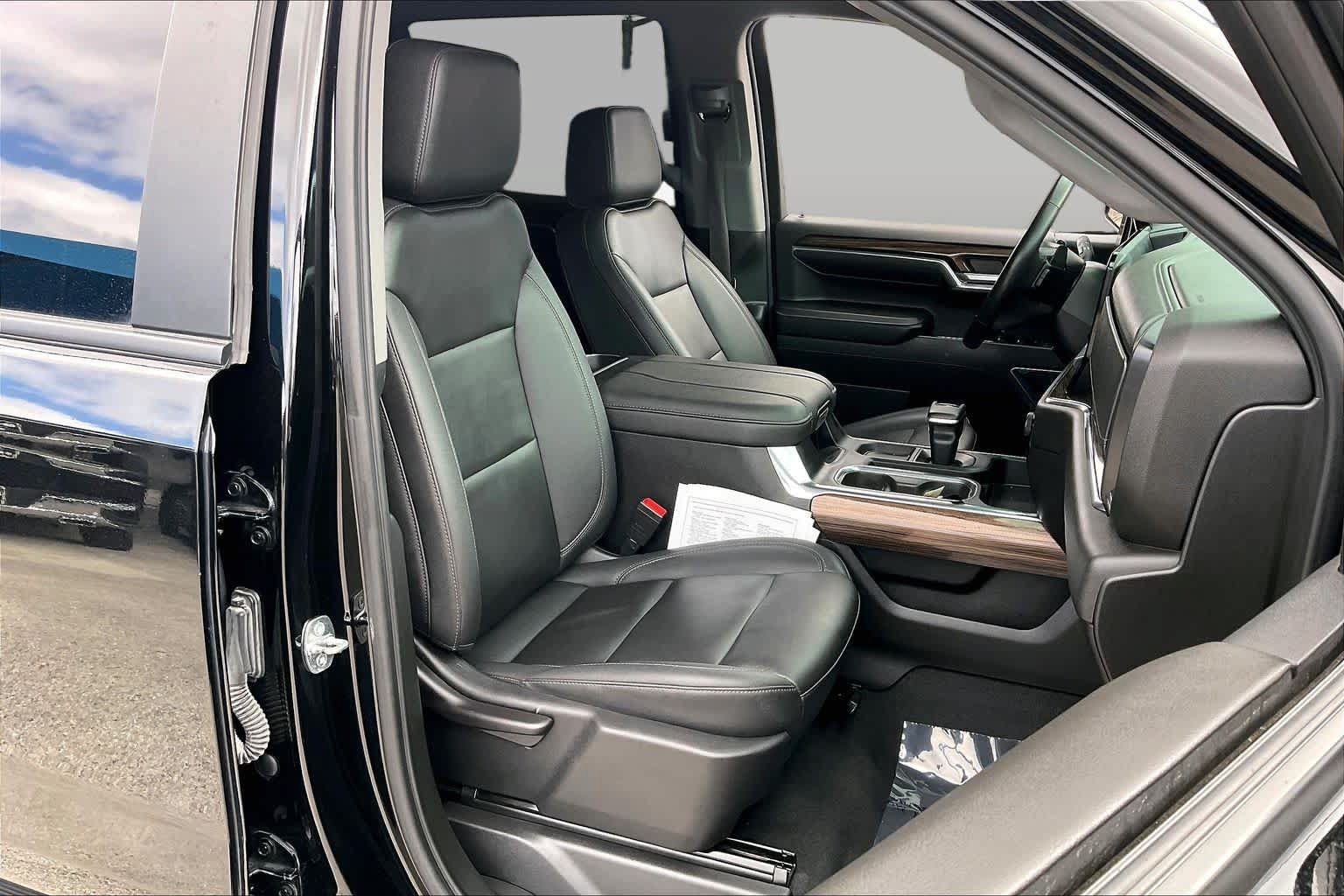 Used 2023 Chevrolet Silverado 1500 RST AWD/4WD image 8