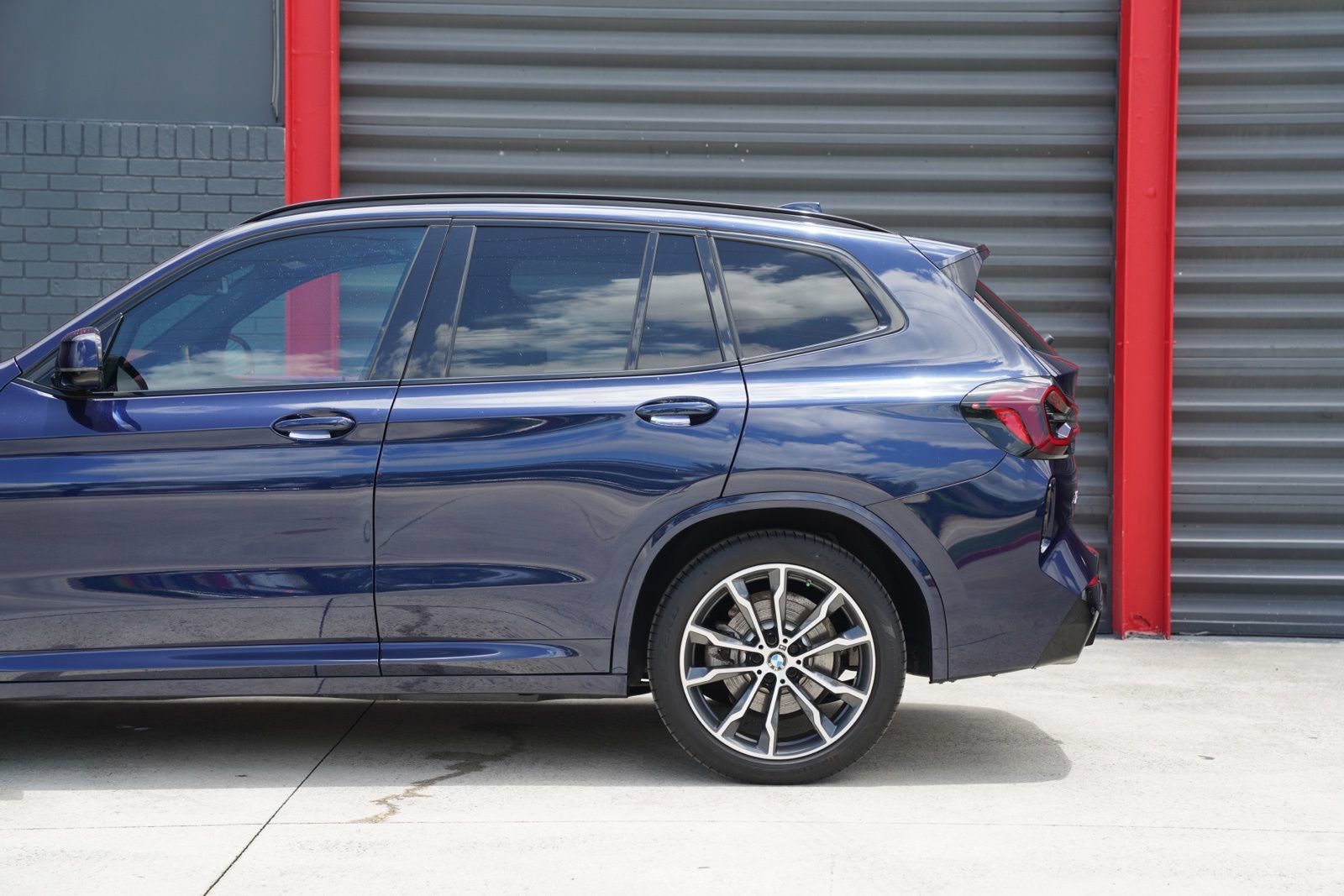 Used 2022 BMW X3 sDrive30i w/ M Sport Package 2 RWD image 10