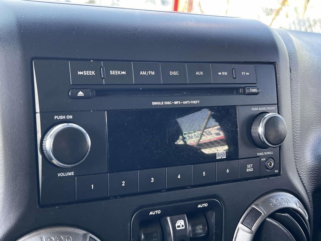Used 2018 Jeep Wrangler Unlimited Sport S AWD/4WD image 25