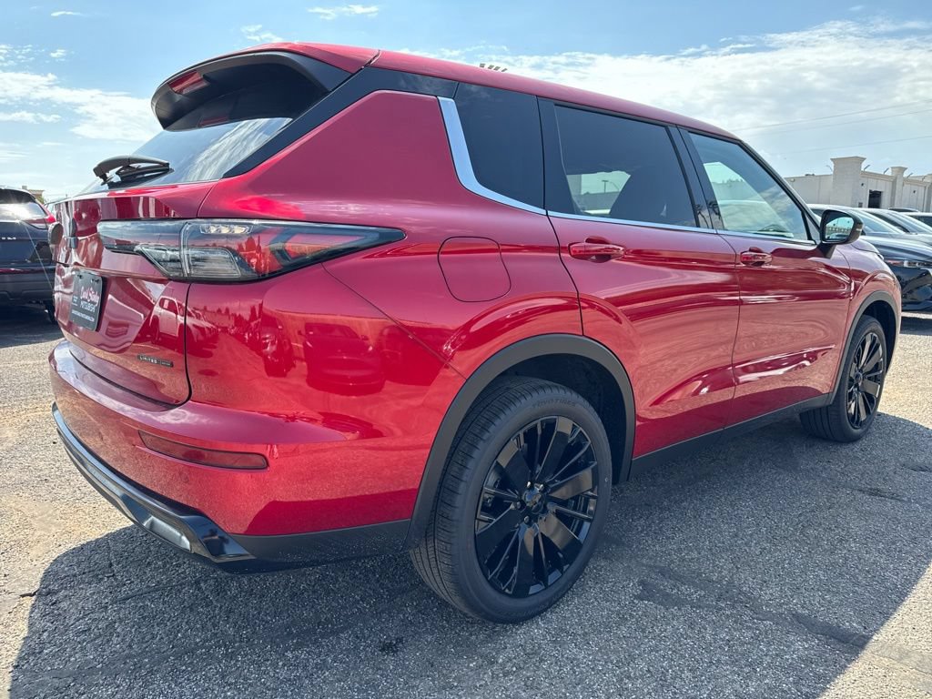 New 2026 Mitsubishi Outlander LE FWD image 4