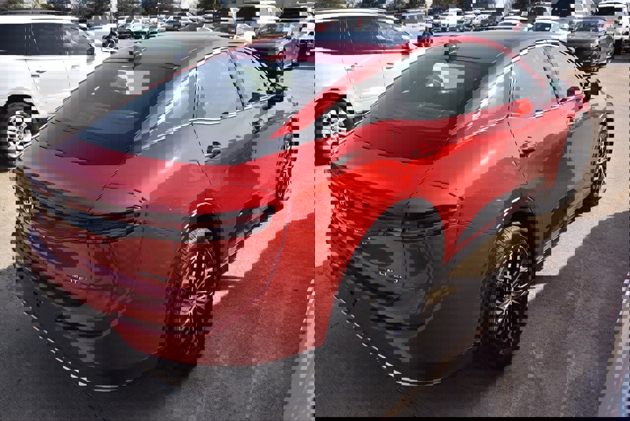 Used 2025 Toyota Crown Limited image 5