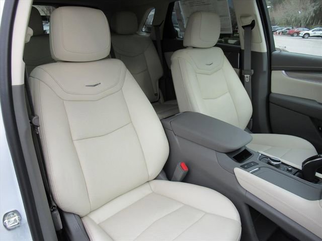 New 2026 Cadillac XT5 Premium Luxury w/ Driver Assist Package FWD image 8