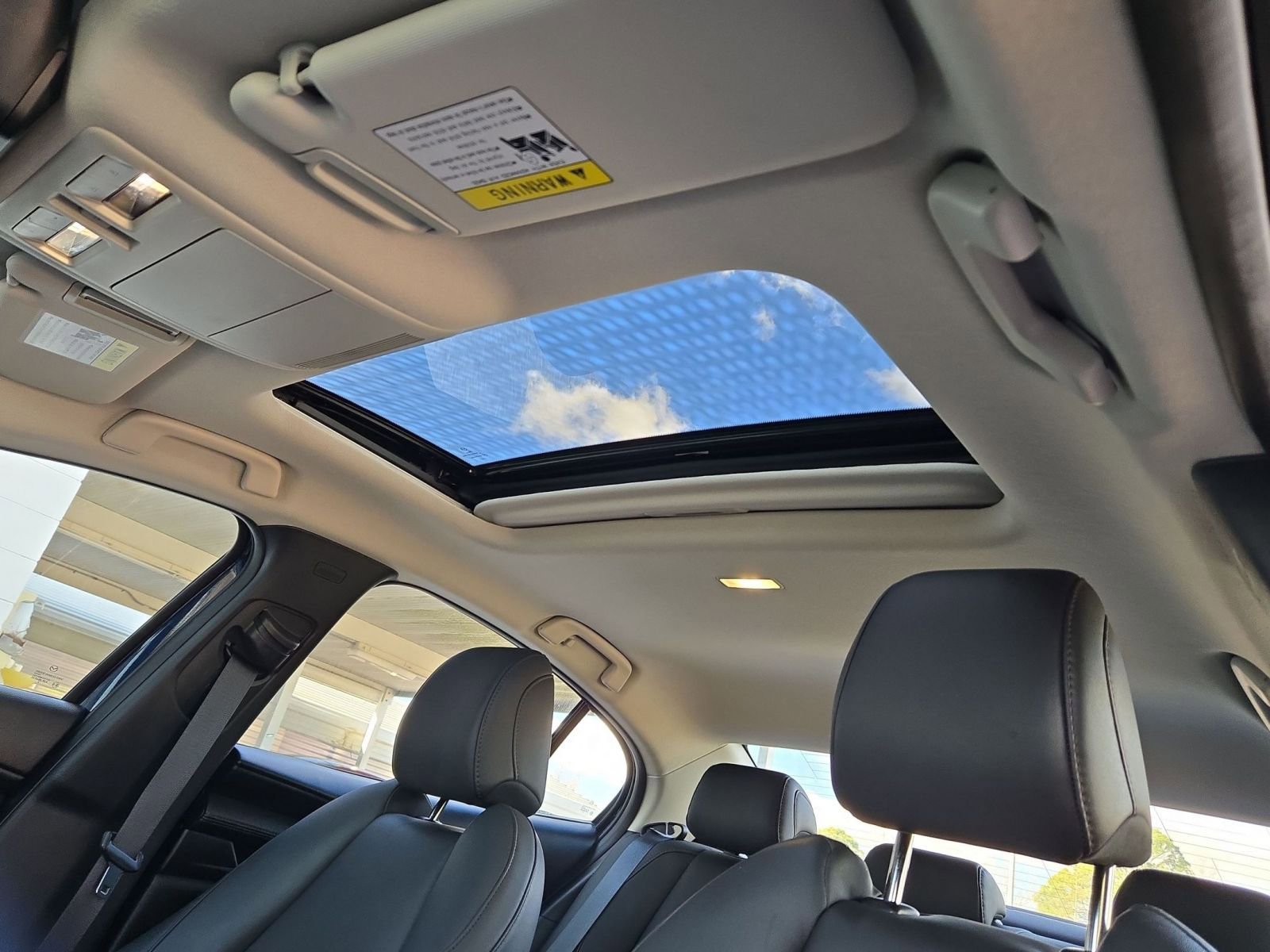 Used 2025 MAZDA MAZDA3 s image 24