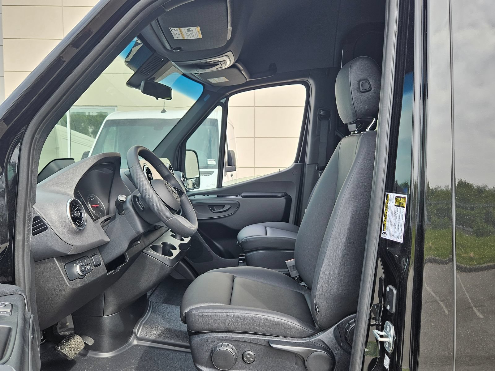 New 2025 Mercedes-Benz Sprinter 2500 image 12