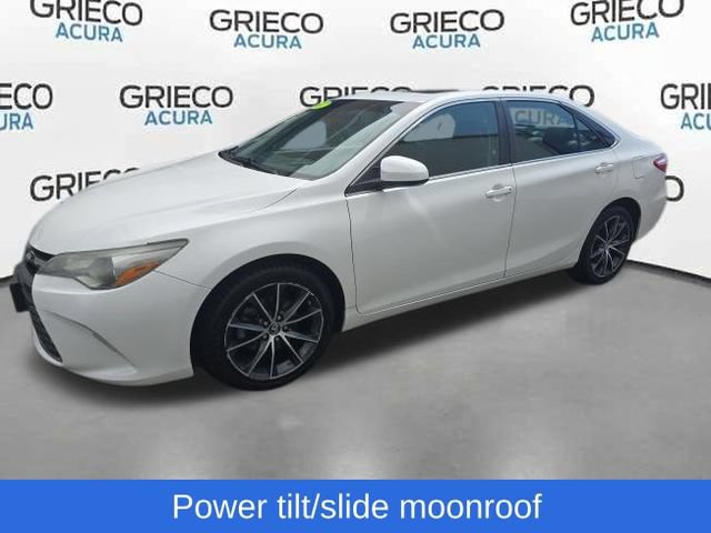 Used 2017 Toyota Camry XSE w/ Moonroof Package FWD image 3