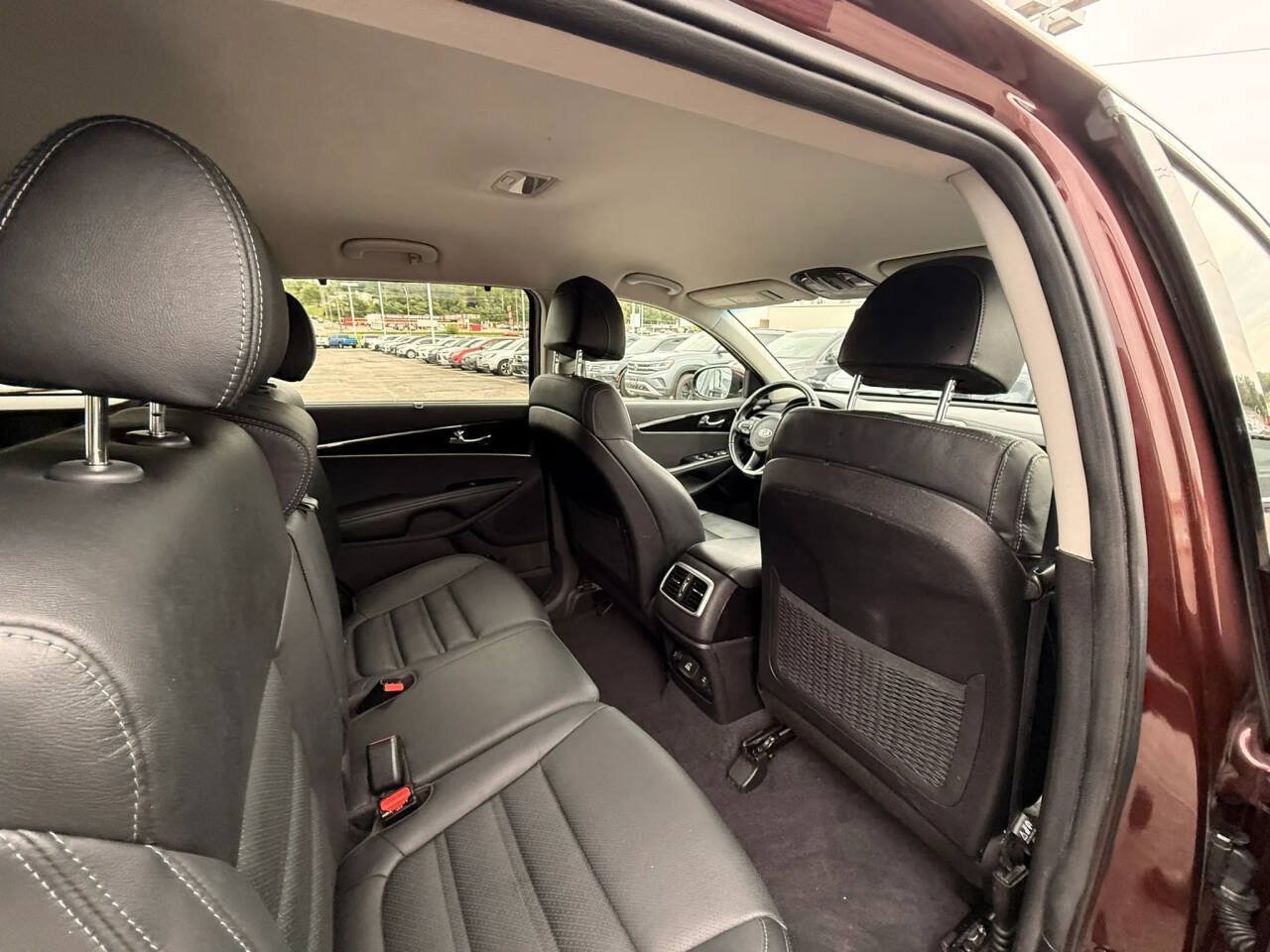 Used 2017 Kia Sorento EX w/ EX Premium Package AWD/4WD image 9