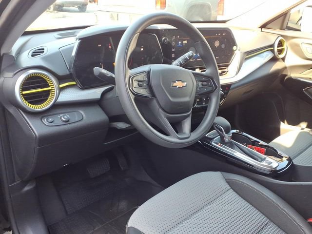 Used 2024 Chevrolet Trax LT image 8