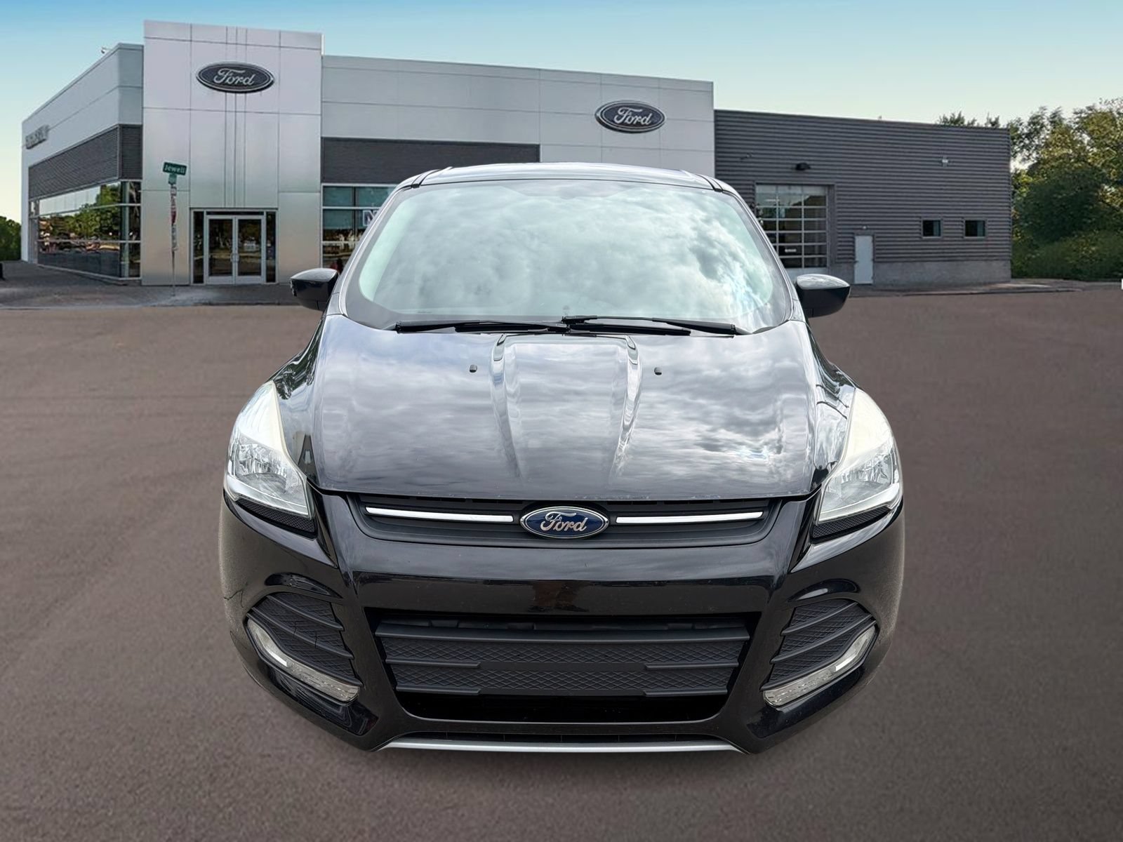 Used 2015 Ford Escape SE FWD image 3
