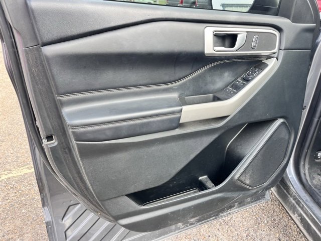 Used 2021 Ford Explorer XLT w/ Equipment Group 202A image 10