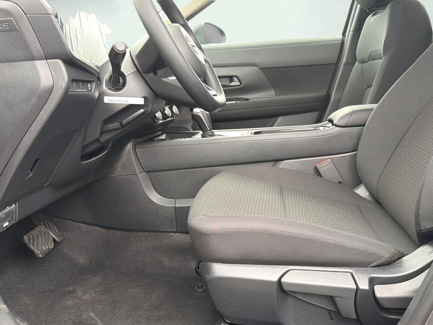 New 2027 Nissan Kicks S FWD image 9