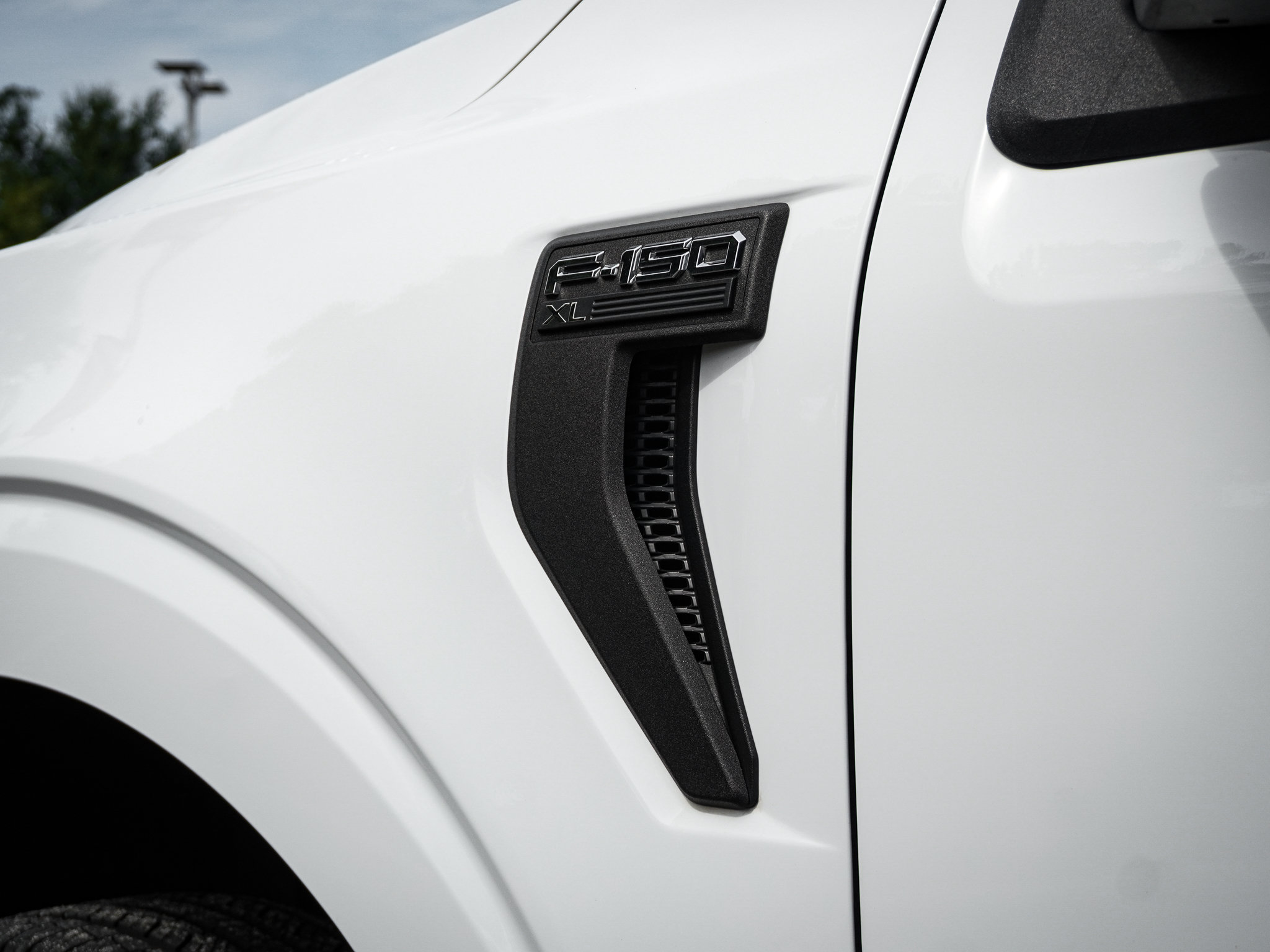 Used 2023 Ford F150 XL w/ XL Chrome Appearance Package AWD/4WD image 8