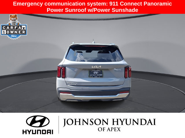Used 2024 Kia Sorento EX w/ Panoramic Sunroof Package FWD image 8