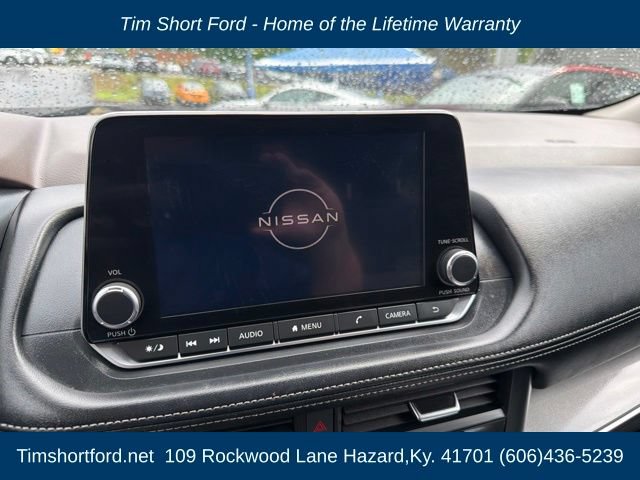 Used 2023 Nissan Rogue SV AWD/4WD image 9