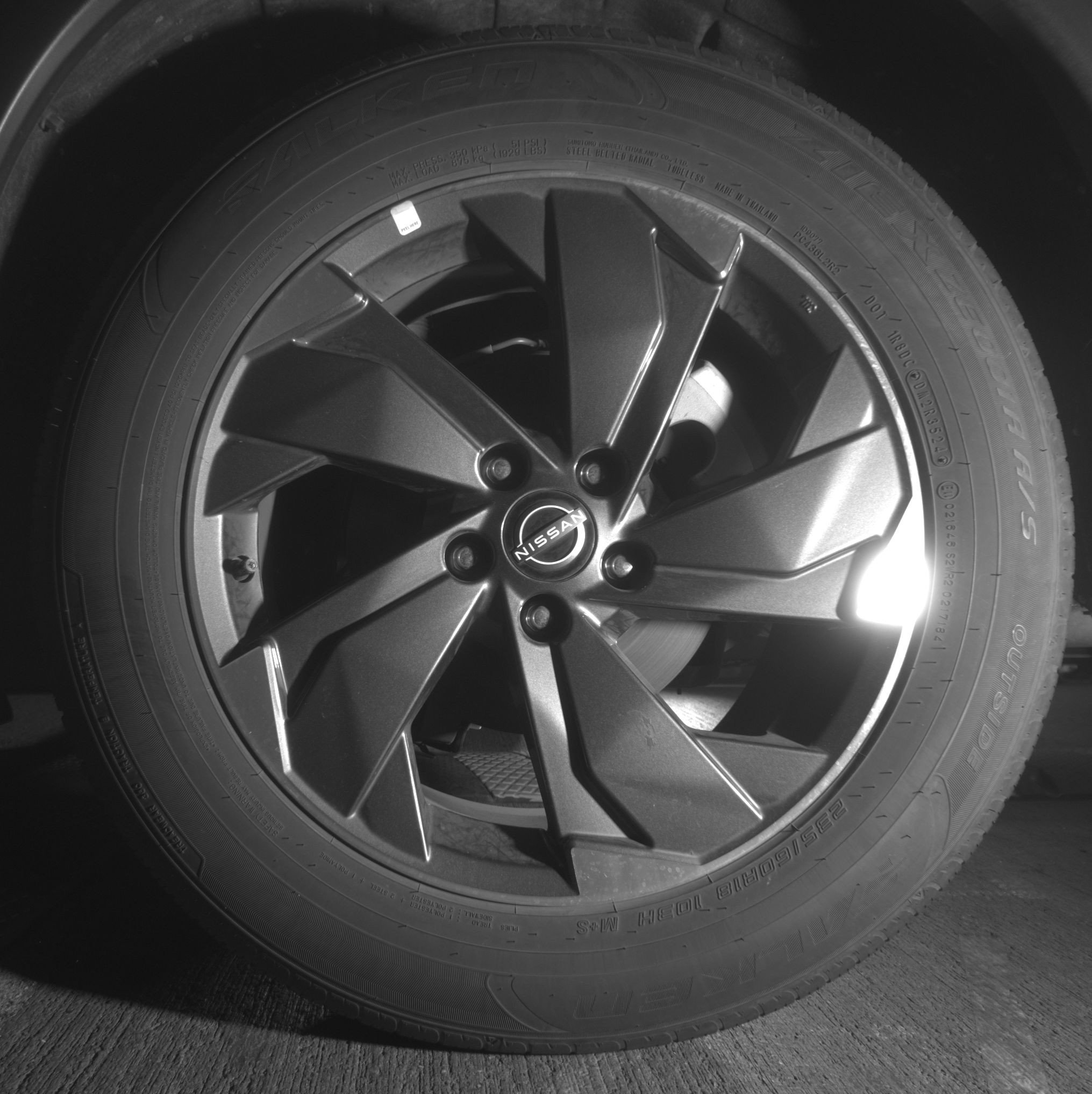 Used 2025 Nissan Rogue SV image 14