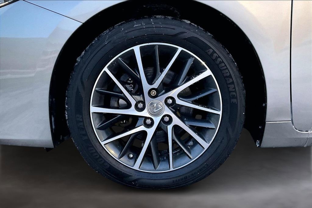 Used 2016 Lexus ES 350 w/ Navigation System Package image 33