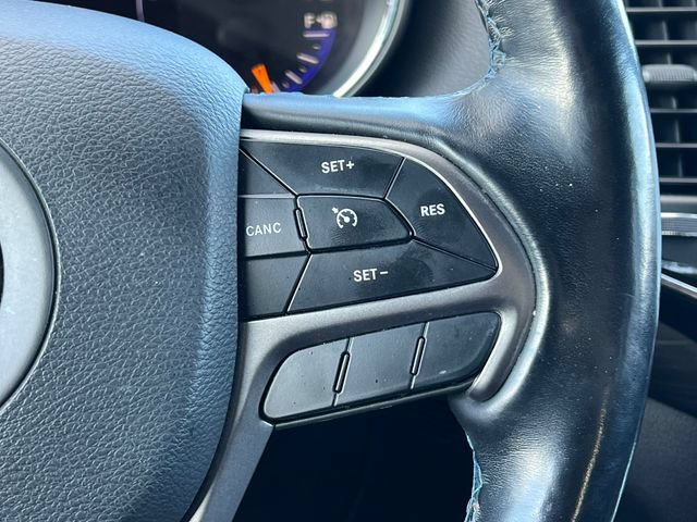 Used 2020 Jeep Grand Cherokee Laredo AWD/4WD image 19