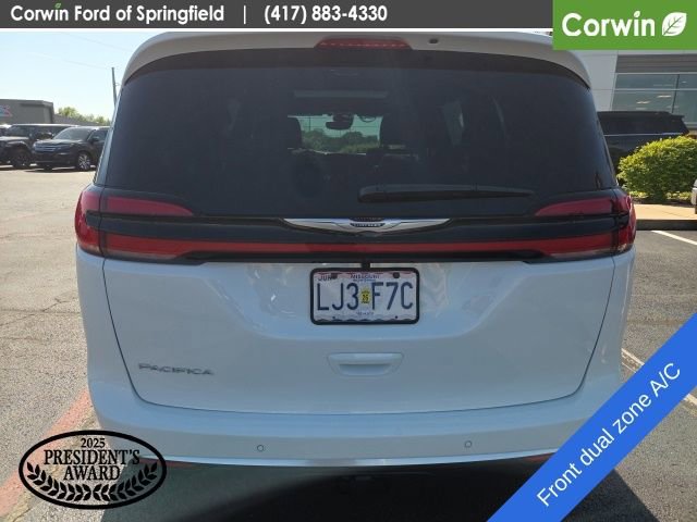Used 2026 Chrysler Pacifica Pinnacle w/ Trailer Tow Group FWD image 5