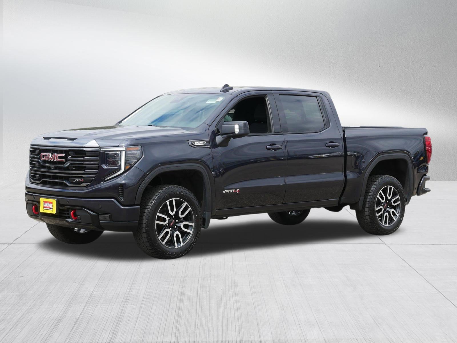 Used 2023 GMC Sierra 1500 AT4 w/ AT4 Preferred Package AWD/4WD image 3