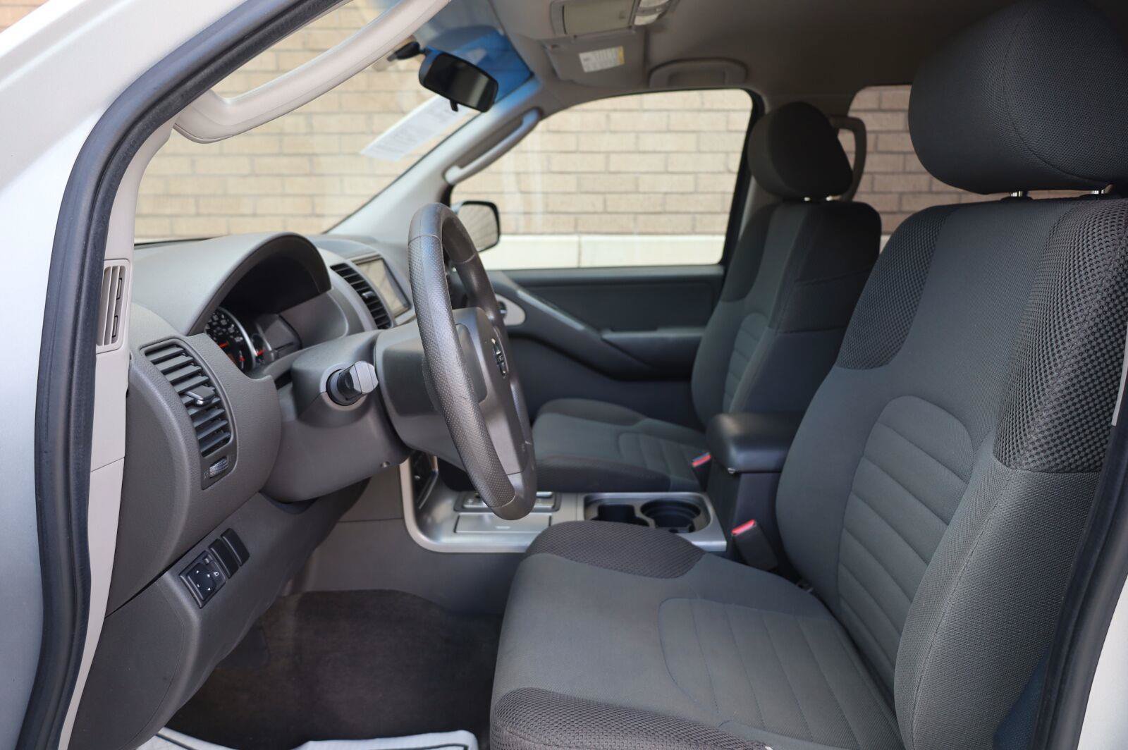 Used 2008 Nissan Pathfinder S AWD/4WD image 17