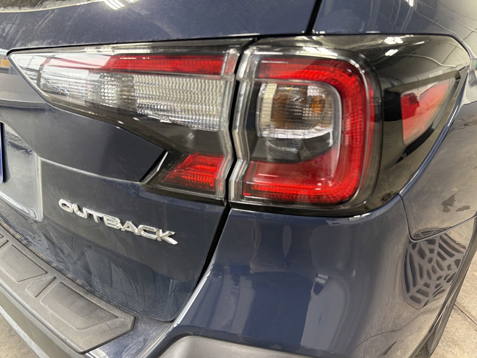 Certified 2025 Subaru Outback Premium w/ Popular Package #1A image 17